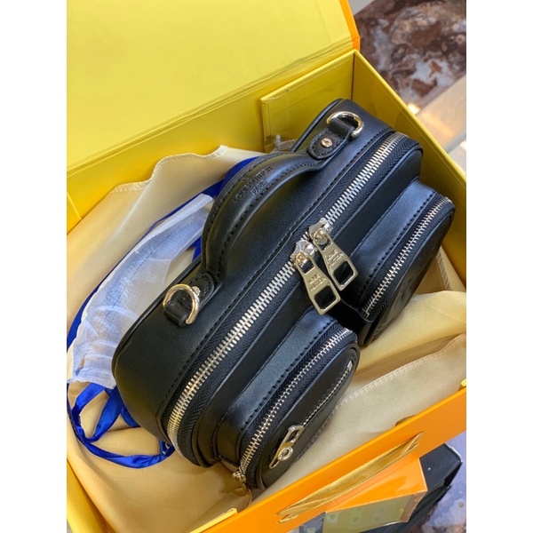 Túi chéo W266-21 LV Utility Crossbody fullboxbillbook quá dân chơi luôn ko phải bàn nha