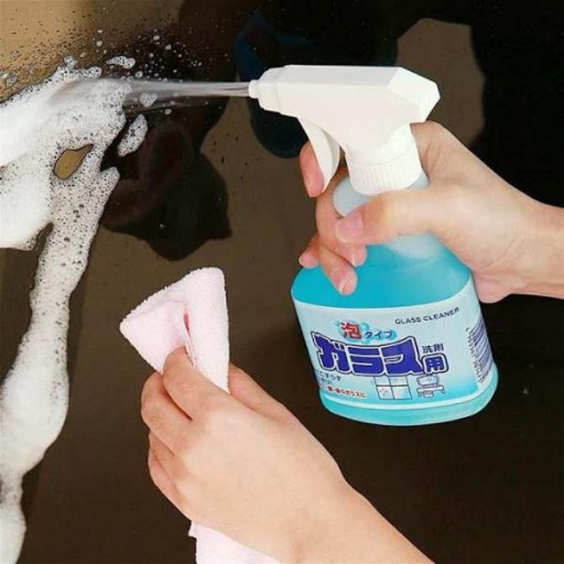 Nước lau kính ROCKET 300ml - bình xịt tẩy rửa cửa kính Nhật Bản