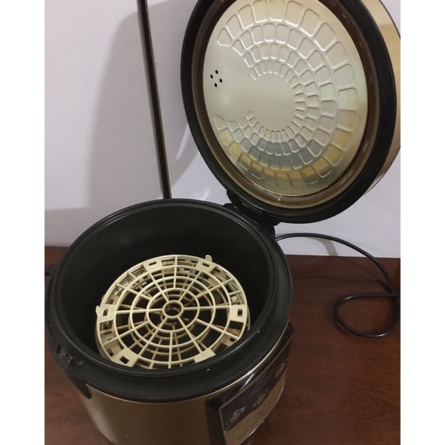 Nồi làm tỏi đen Magic Korea