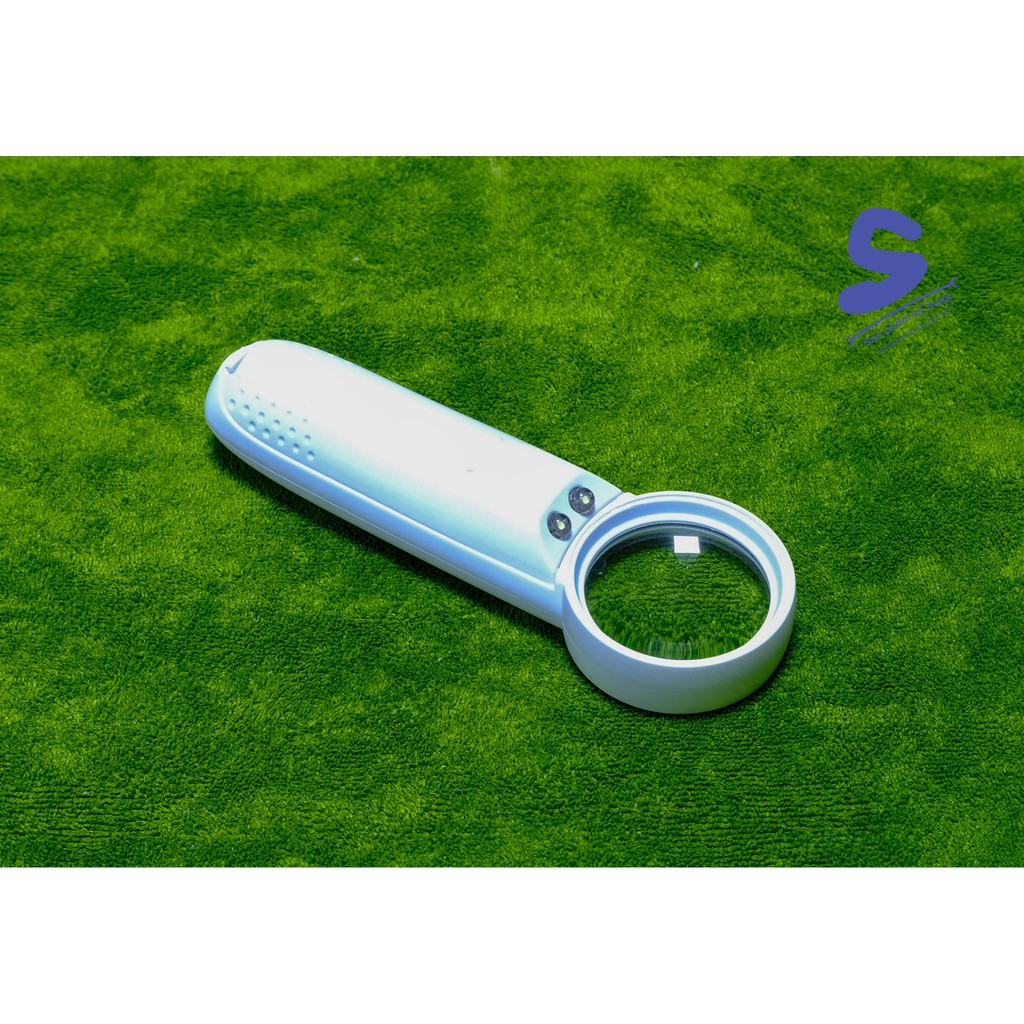 Kính lúp cầm tay có đèn M3715