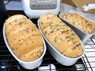 Bánh mỳ nguyên cám