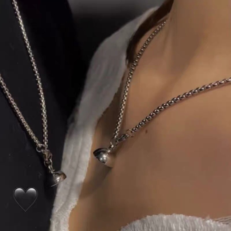 Cặp vòng cổ nam châm hút(tặng hộp) cho cặp đôi mới nhất 2021