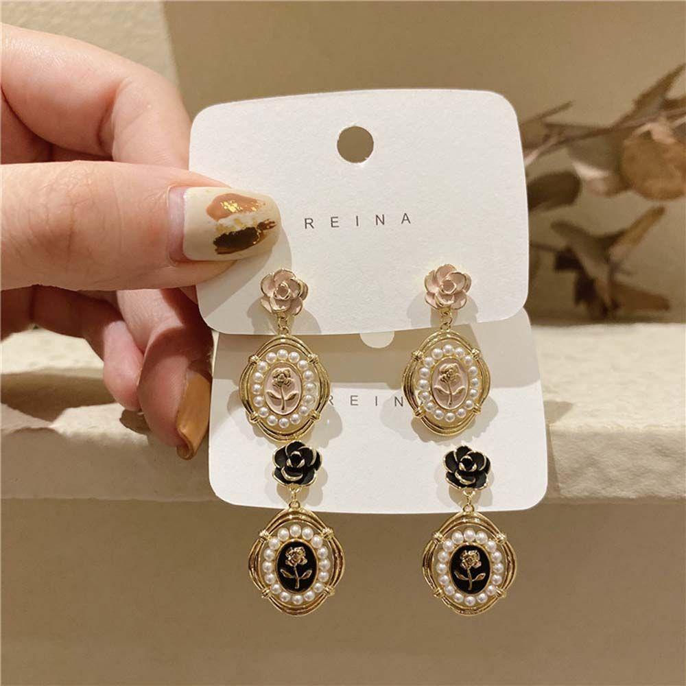 Bông Tai Hình Hoa Trà Đen Phong Cách Hàn Quốc Sang Trọng 2Life