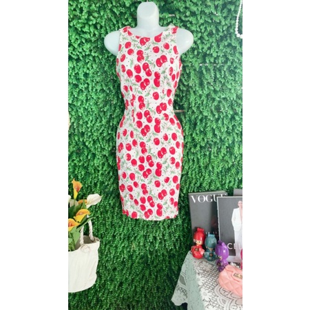 Thanh lý đầm body dễ thương chất đẹp dưới 48kg nhé.