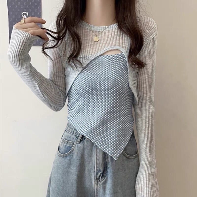 Set áo len mỏng gồm 1 áo ngoài croptop khoét ngực+ 1 áo 2s lệch vạt