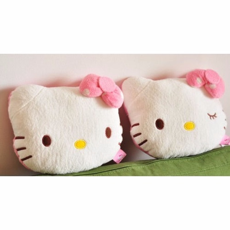 Gối kê cổ hình Hello Kitty dễ thương tiện dụng trên xe hơi