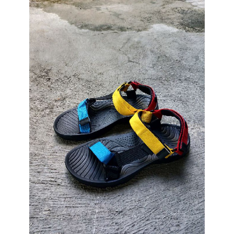 Giày Sandal Leo Núi Thời Trang Dạo Phố Năng Động No 43