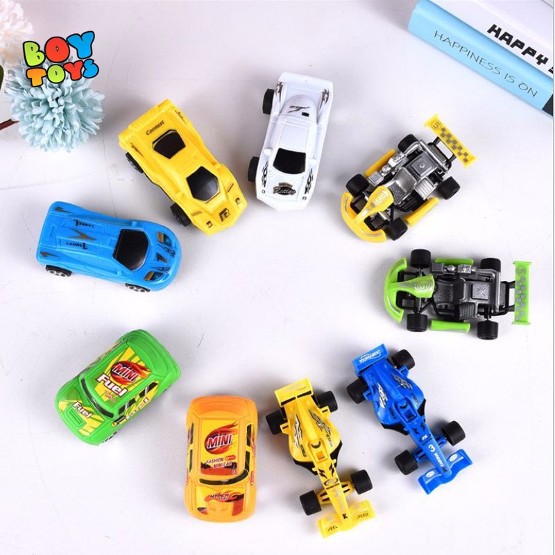 Hộp 11 ô tô chạy bánh đà kèm phụ kiện cho bé thỏa sức vui chơi