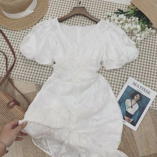 ĐẦM TRẮNG CỔ V  REN NỔI