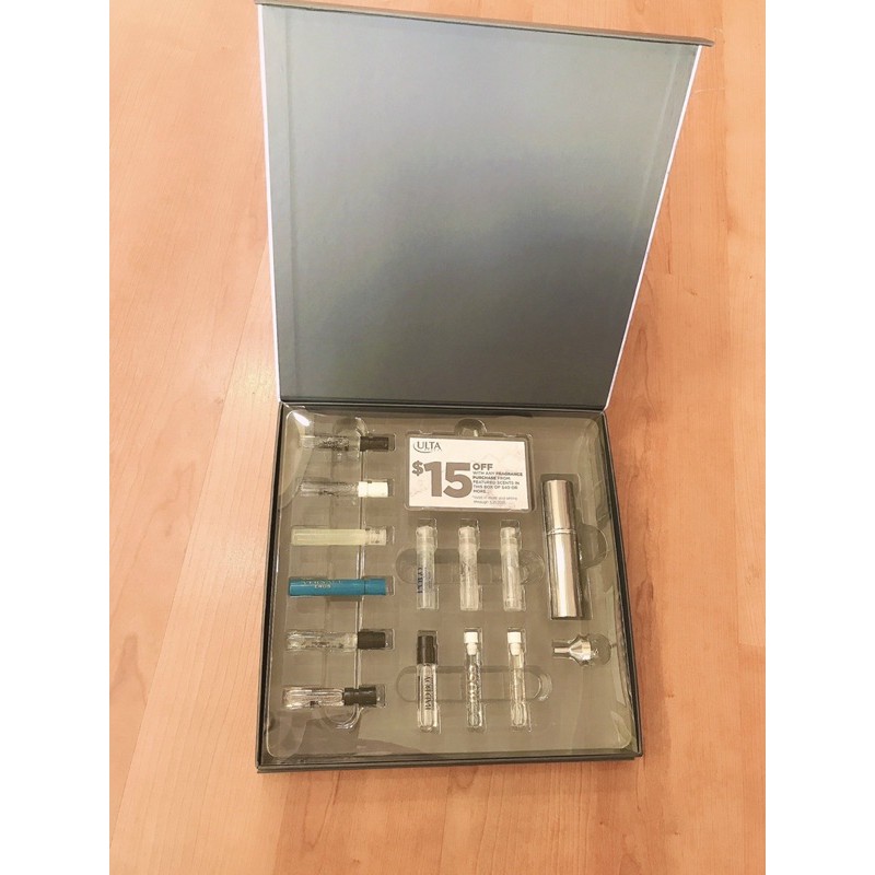 Set dầu thơm mini nam gồm 12 mùi được ưa chuộng và 1 chai xịt xinh xắn | BigBuy360 - bigbuy360.vn