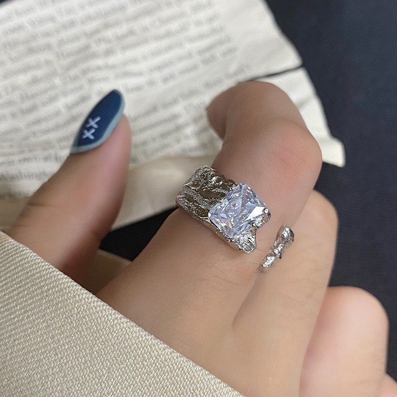 Nhẫn Hở Đính Đá Zircon Kiểu Dáng Sang Trọng Cho Nữ