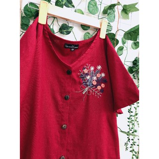 váy linen đỏ đuôi cá thêu chùm hoa