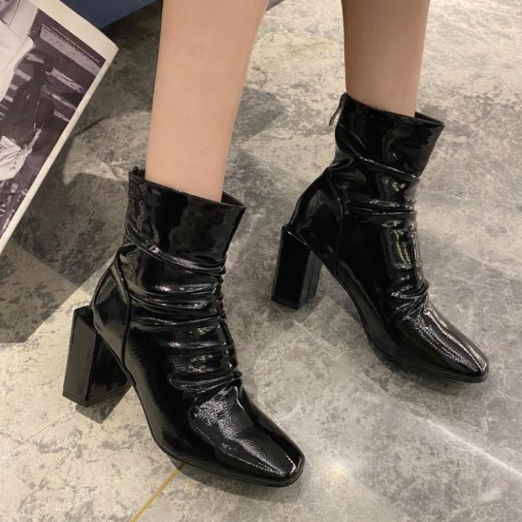 Giày Boot Nữ/ Giày Boot Cổ Thấp 7Cm Da Nhăn Bóng Hai Màu Đen Kem Trắng Cực Sang Chảnh Đế Vuông Mũi Vuông | BigBuy360 - bigbuy360.vn