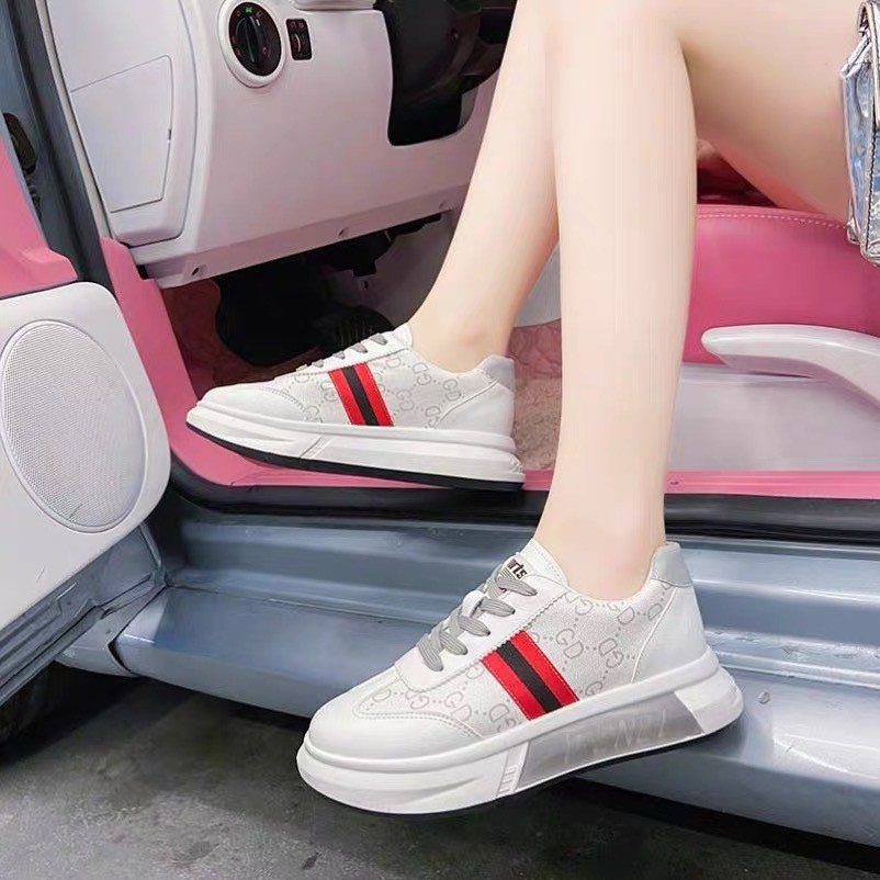 GIÀY THỂ THAO NỮ GC ĐỘN ĐẾ 4CM