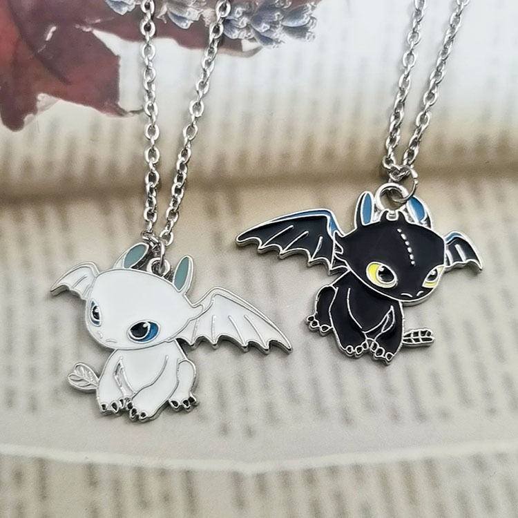 Vòng cổ mặt hình rồng bay trắng đen dành cho cặp đôi