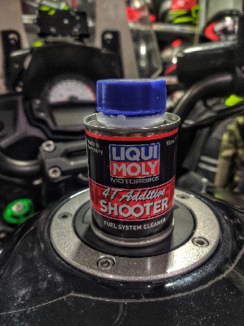 Dung dịch vệ sinh buồng đốt Liqui Moly 4T Additive Shooter Carbon Cleaner