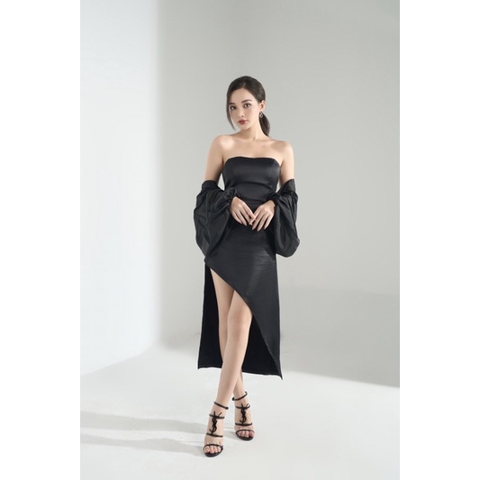 Bộ Váy Lụa Kèm Áo Khoác