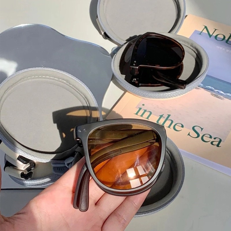 Kính gấp gọn tiện lợi