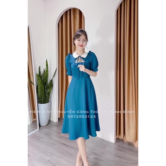 đầm khoét phần cổ xinh