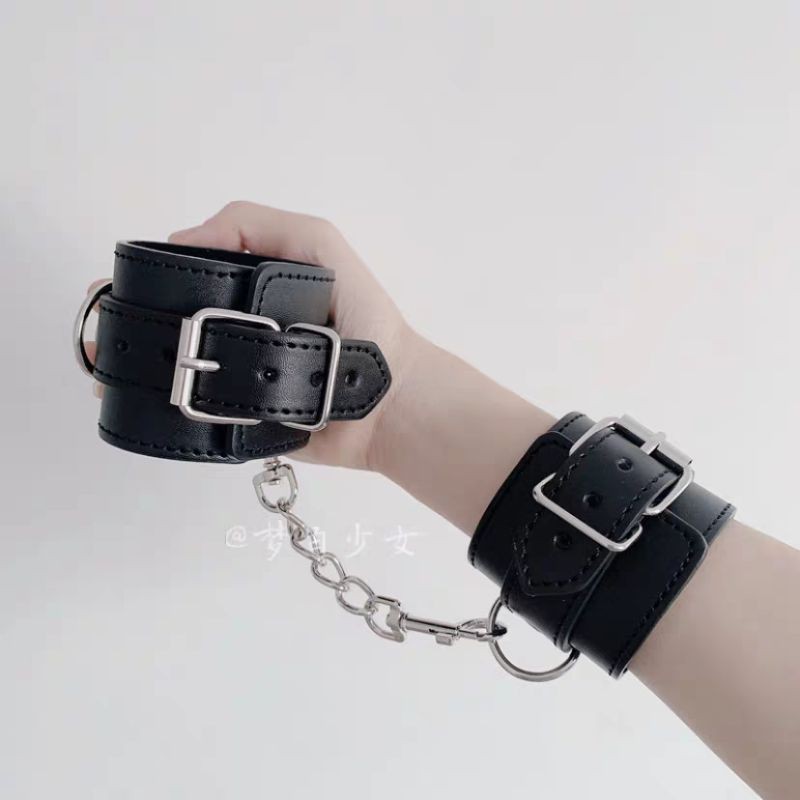 Còng tay da hàng đẹp lót lông vũ | BigBuy360 - bigbuy360.vn