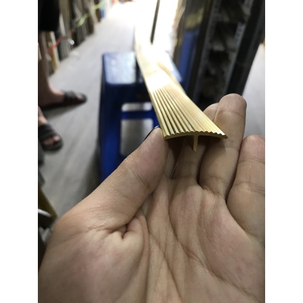 Nẹp Đồng T10 gân chống trơn