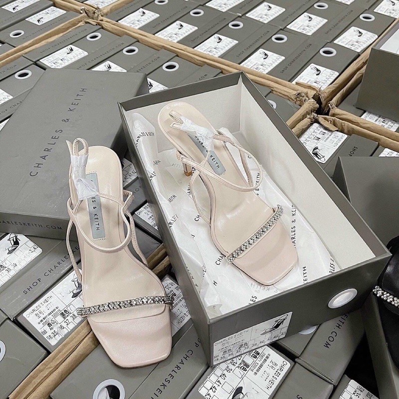 Giày ck dây ngọc