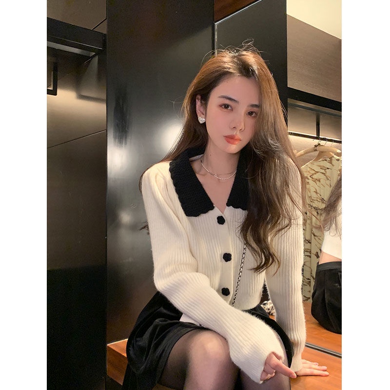 Set áo len dài tay cổ bẻ + chân váy xếp ly màu sắc tương phản thời trang nữ