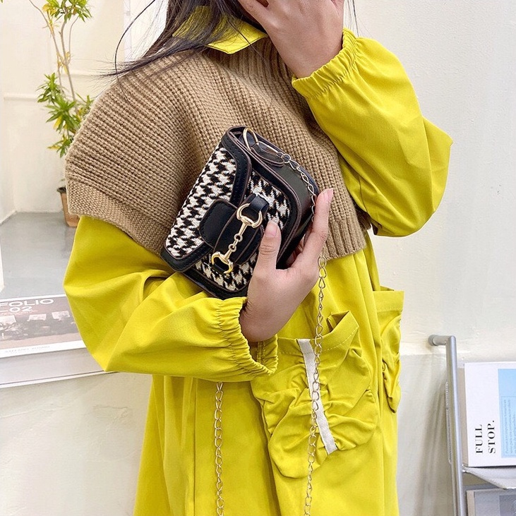 Túi đeo chéo trẻ em - Túi vải phối da cực xinh cho bé gái Dây xích khóa bấm tiện lợi phong cách Hàn Quốc TDXV