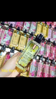 Nước hoa xịt khử mùi