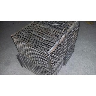 Bẫy chuột lồng ĐA SỸ, HÀ ĐÔNG