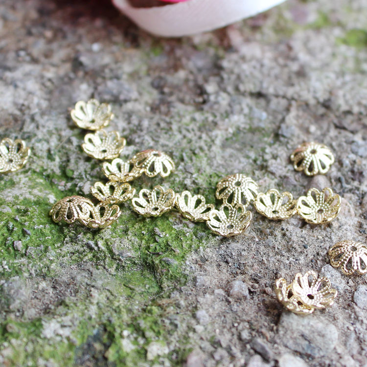 Hạt Cườm Rỗng Hình Bông Hoa 14K Màu Vàng Dùng Làm Vòng Tay/Vòng Tay DIY