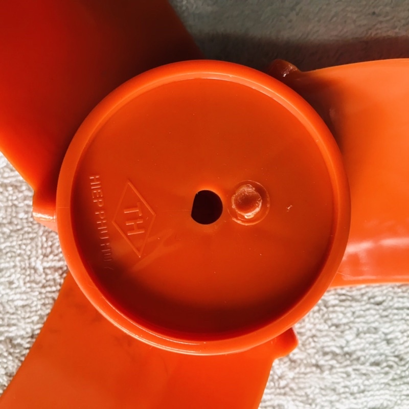 Cánh quạt B3 cam 3 lá lỗ khuyết