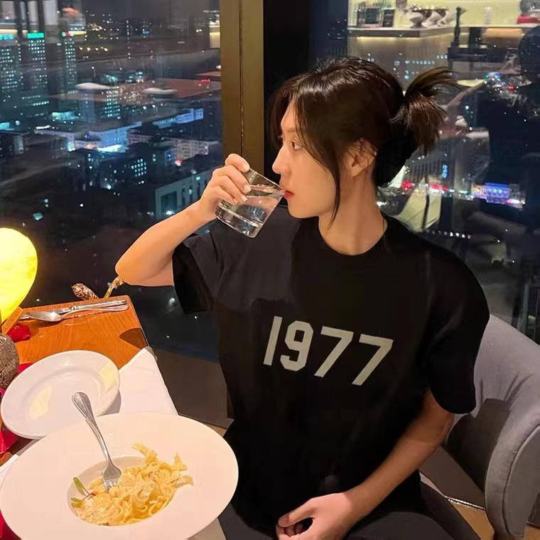 Áo Thun Ngắn Tay Dáng Rộng Họa Tiết Fog FEAR OF GOD 1977 Thời Trang Unisex