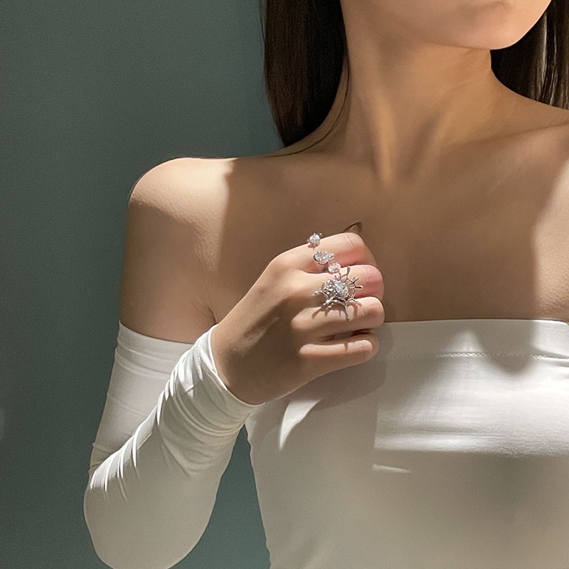 Nhẫn Hở Hình Mạng Nhện Đính Đá Cá Tính Thời Trang