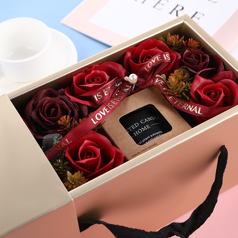 Hộp Quà Tặng Nến Thơm Hoa Sáp Cao Cấp Tặng Bạn Gái Ngày Lễ Tình Yêu - CT10