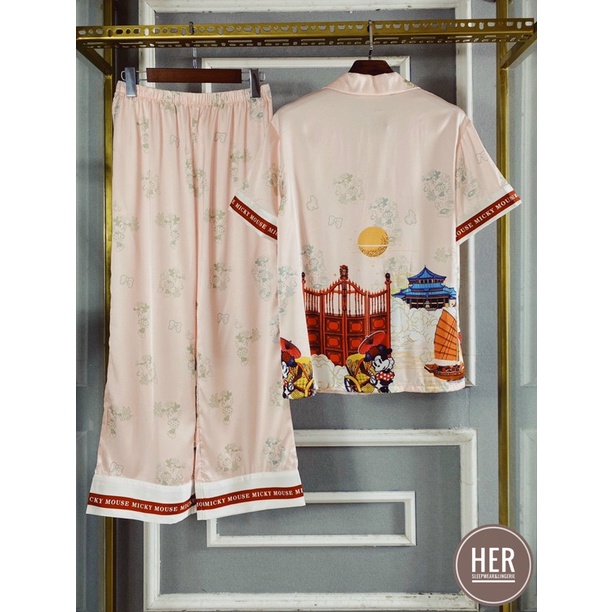 Đồ Bộ Pijama Tay Ngắn Quần Dài Lụa QC Cao Cấp - Her Sleepwear