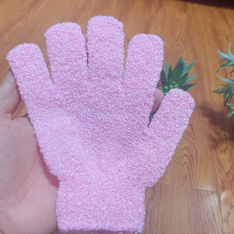 Găng tay tắm tẩy tế bào chết trên da