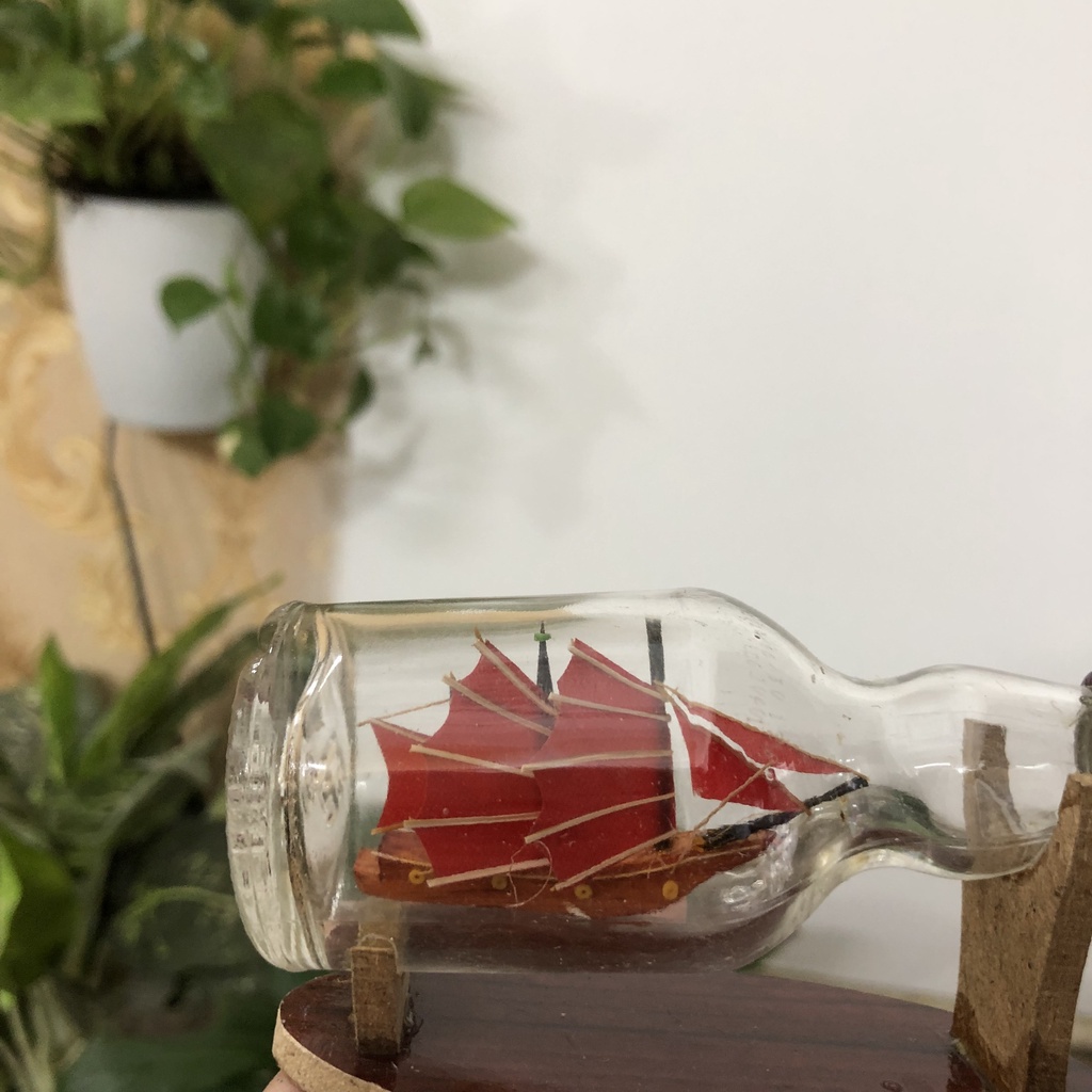 Mô hình thuyền buồm gỗ trong chai thủy tinh, mô hình trang trí để bàn, decor phòng làm việc, quà tặng