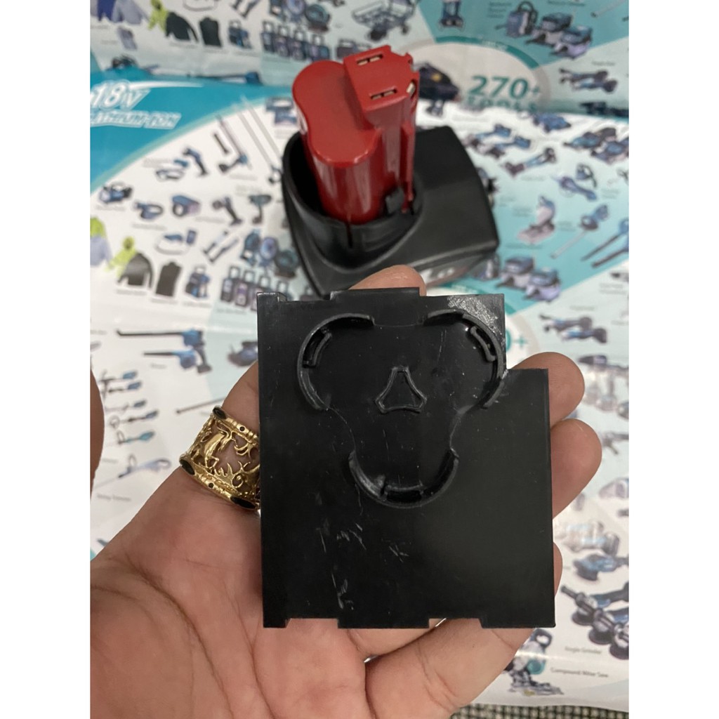 Vỏ mạch pin Milwaukee 12V 6 cell Li-ion( Tem đáy giống zin). BN.
