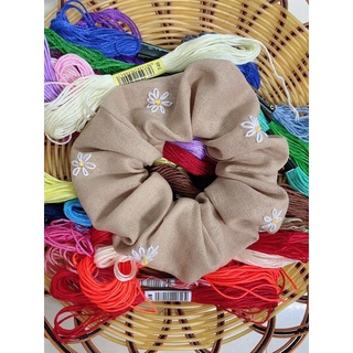 Cột tóc thêu tay linen