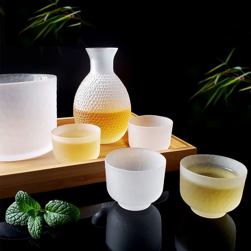 Bộ Bình, Ly Uống Rượu Sake Thủy Tinh Chịu Nhiệt Cao Cấp Borosilicate