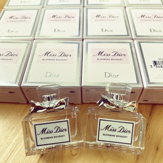 Nước hoa mini Miss Dior mẫu mới nắp vặn 5ml