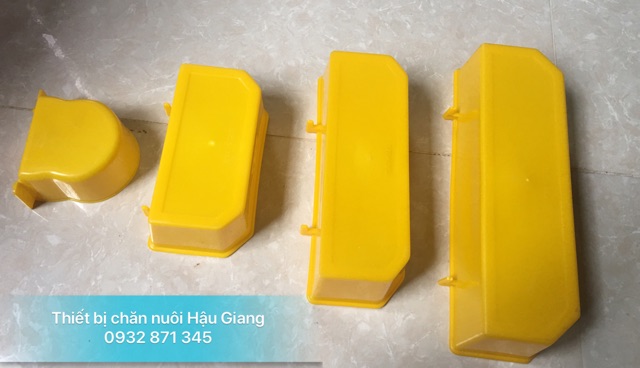 Máng ăn cho chim gà