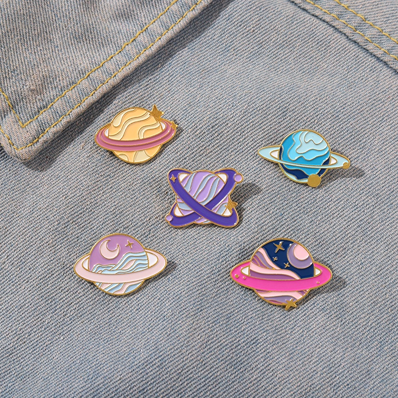 Universe Planet Enamel Pins Star Moon Planet Cosmic Brooch Outer Space Pin Brooches Lapel Badges Jewelry Gift for Friends