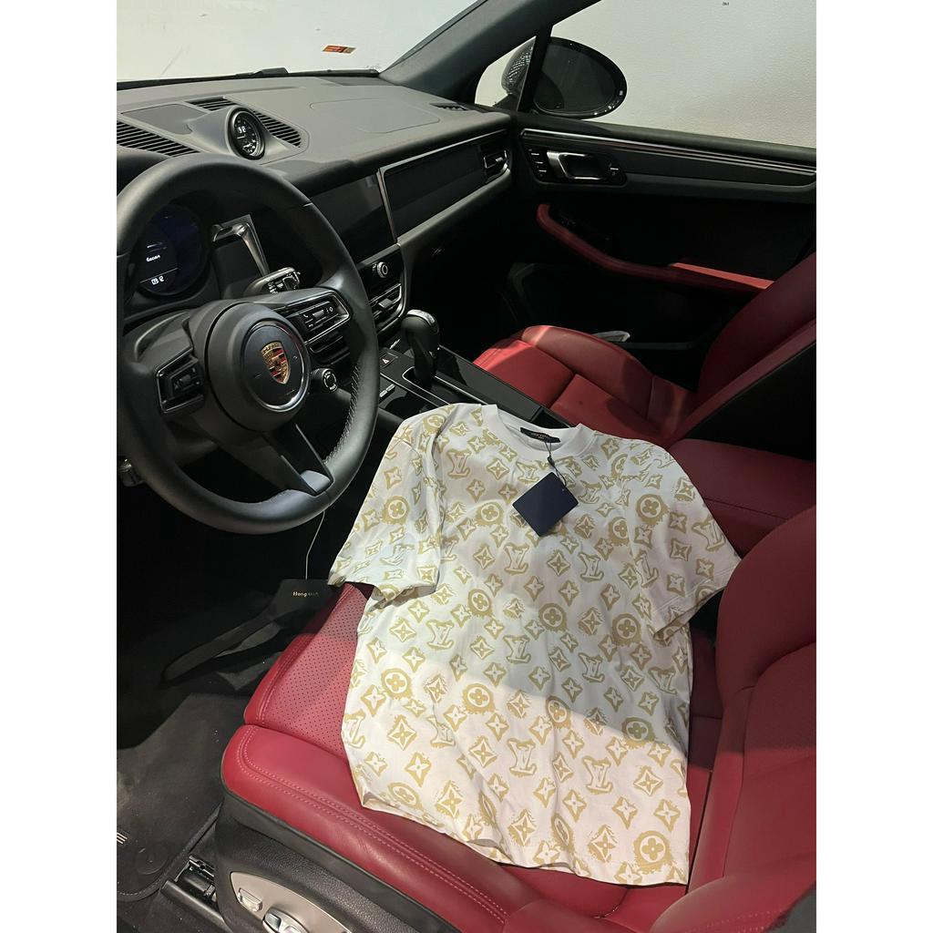Áo T-shirt Louis Vuitton họa tiết monogram LA on web