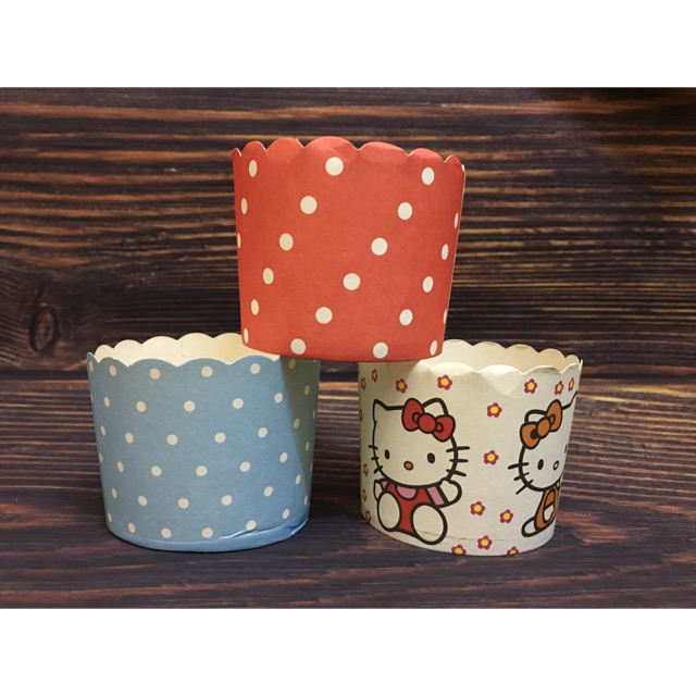 Cốc cứng cupcake 7cm ( 50c )