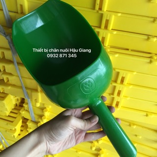 Xúc cám / gáo xúc cám / ca xúc cám / gáo nhựa