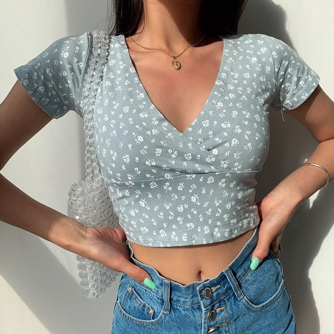 Croptop 2021 summer new European and American style tight V-neck floral T-shirt women's clothing