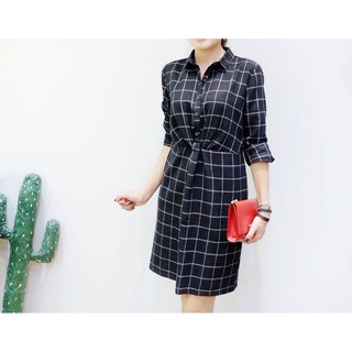 Đầm Đức kẻ ngang cổ tay dài