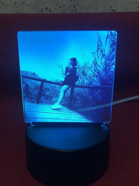 Đèn ngủ 3d Led 16 màu hình ảnh chân dung quà tặng độc đáo khắc theo yêu cầu